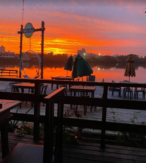 Stein Haus com vista para a lagoa em Barra Velha SC